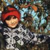 Konyári Ibolya, 10 éves, cseresznyefán