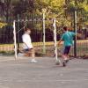 Csíki-hegyek utca Általános Iskolában fociznak