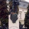 gr. Festetics György köztéri szobra